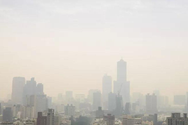 秋高氣燥，警惕“三手煙”！空氣凈化除濕機_重復